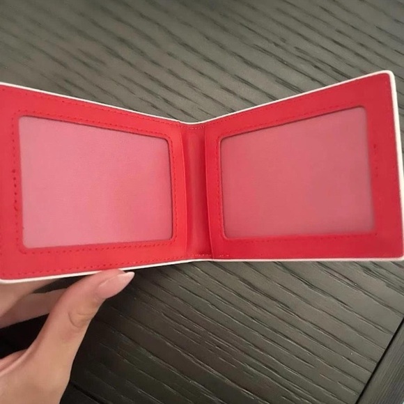 Porsche White 2019 Carrera Cup Asia leather wallet - Picture 4 of 4